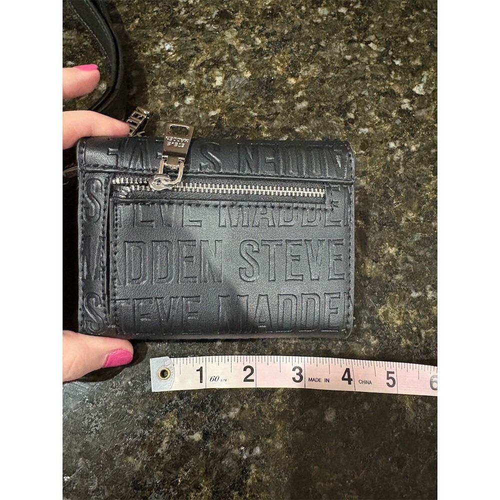 Steve Madden Wristlet Wallet Womens One Size Black Logo Zip Coin Keychain - Picture 4 of 7